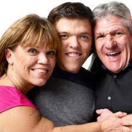 Zachary Roloff's parents, Amy Roloff and Matthew Roloff divorced after 29 years of marriage. Is Jeremy Roloff's twin brother, Zachary married? Know about his wife and children!